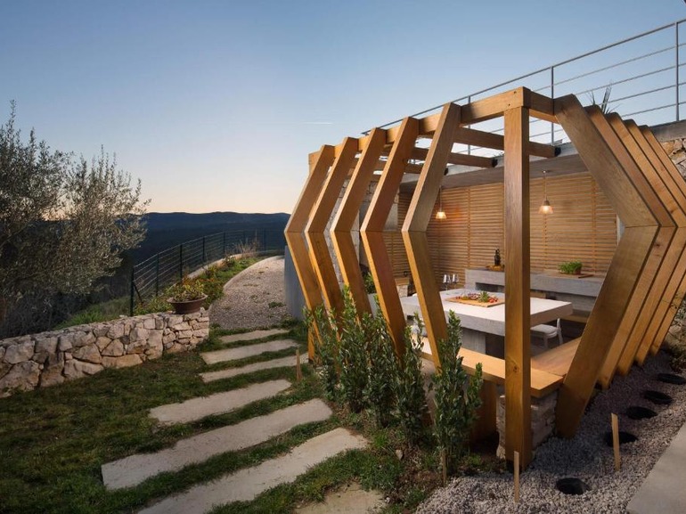 Majestic Coastal Retreat - Villa Mayan