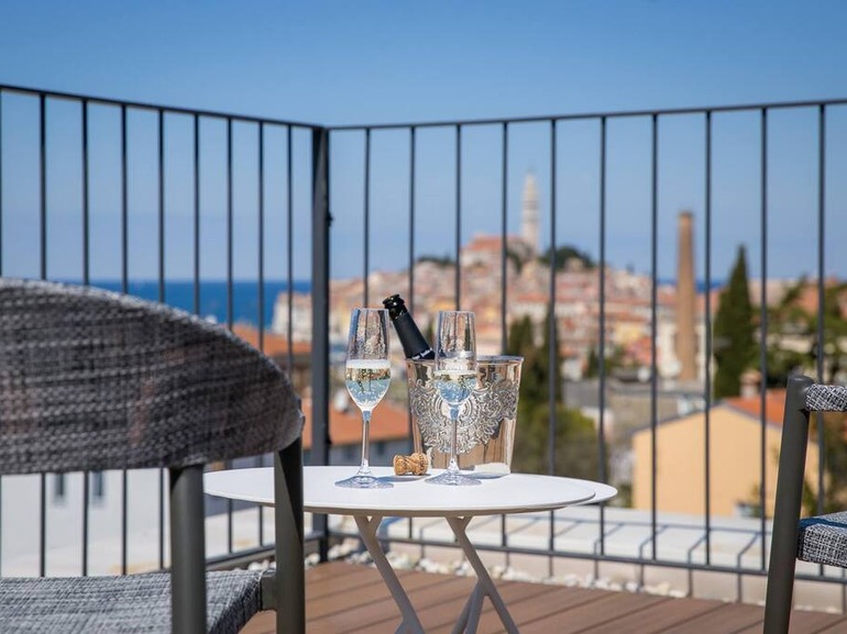 Z6 Dolcevita Signature - Villa & Yacht Experience in Rovinj