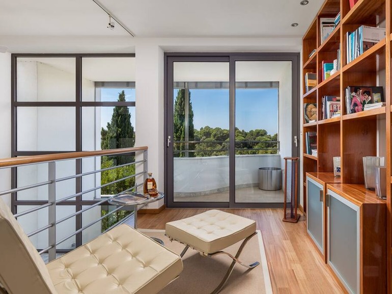 RM Grande Villa – Right Wing