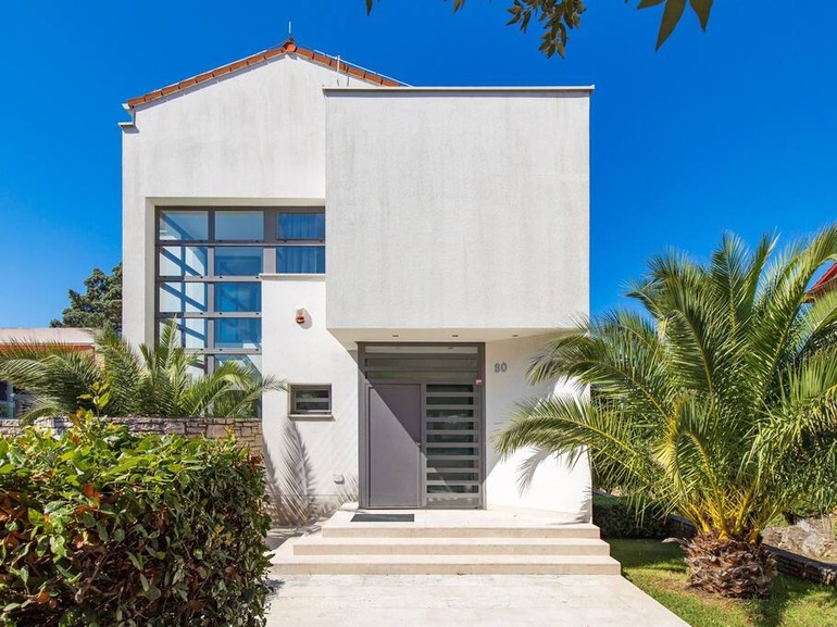 RM Grande Villa – Right Wing