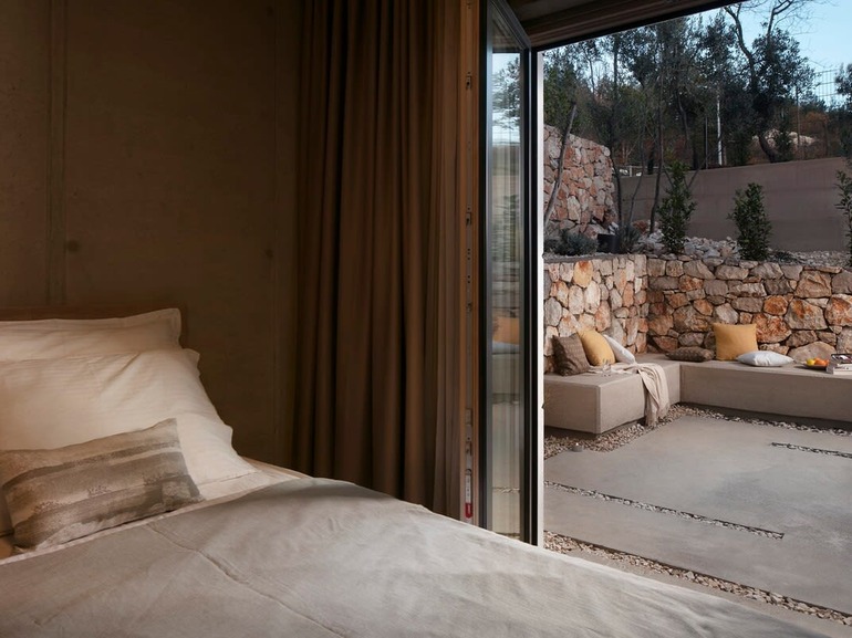 Luxury Coastal Retreat - Villa Saturea